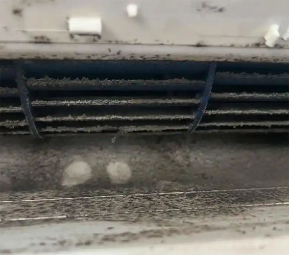 沈北新空调吹的风有股烧焦味是怎么回事